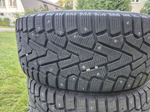 225/45R17 Naastrehvid talveks Pirelli (6 foto / 7)
