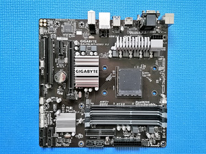 Gigabyte GA-78LMT-USB3 R2, AM3+ (1 foto / 2)