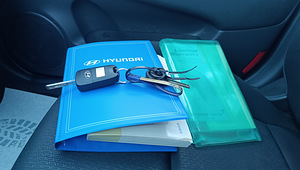 HYUNDAI i30 (15 foto / 15)