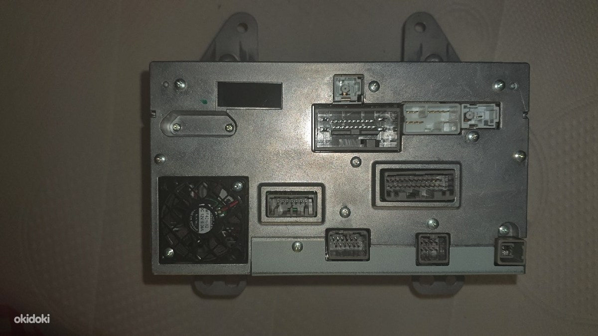 Оригинальная магнитола для Honda CR-V 2007-2011 (фото #3)