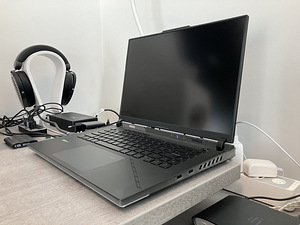 ASUS ROG STRIX SCAR 16" Gaming Laptop 13980HX, RTX 4080, 2TB (1 foto / 4)