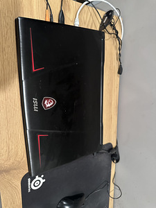 MSI GP73 Leopard 8RE (2 фото из 3)
