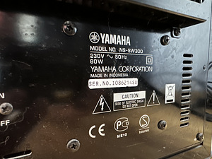 Ressiiver Harman Kardon, subwoofer Yamaha ja põrandakõlarid (8 foto / 9)