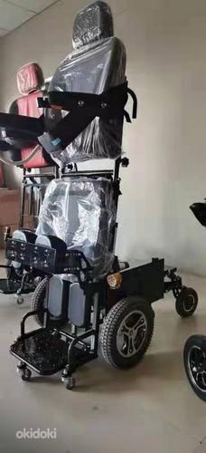 Электрическая инвалидная коляска со стоячим освещением, складывающаяся с электроприводом (фото #2)