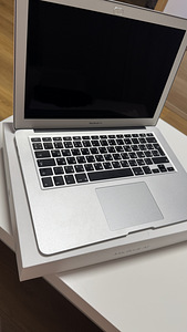MacBook Air (13-inch, 2017) 128GB (1 foto / 7)