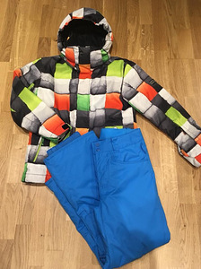 Quiksilver зимняя куртка и брюки р.S (10),10-11л