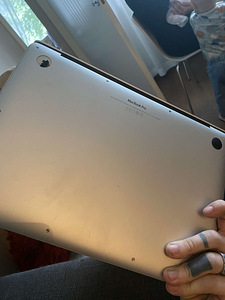 MacBook Pro (Retina, 13-inch, Early 2015) (3 foto / 4)