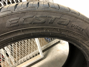 Шины 245/45/18 Kumho (3 фото из 3)