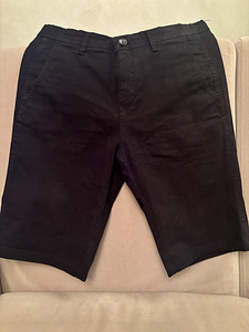 Продаются малоношеные шорты Zara (2 фото из 2)