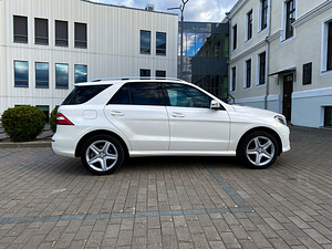 Mercedes-Benz ML 350 AMG pakett 3.0 190kW (2 foto / 8)