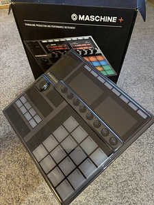 Native Instruments Maschine Plus (5 foto / 6)