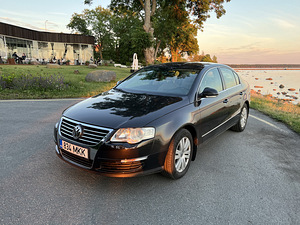 Volkswagen Passat 2.0 110kW (5 foto / 8)