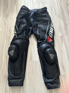 Dainese motovarustuse müük (2 foto / 4)