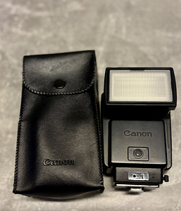 Canon fotoaparaadi välk (1 foto / 4)