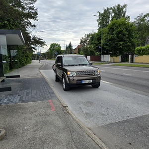 Land rover discovery 4 (1 foto / 2)