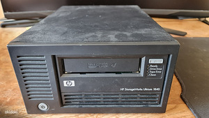 LTO-4 HP Storage Works Ultrium 1840 komplekt (1 foto / 4)