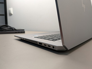 HP zbook studio 5 (i9-9880H,64GB RAM,512GB SSD,P1000, 4h aku (6 foto / 8)