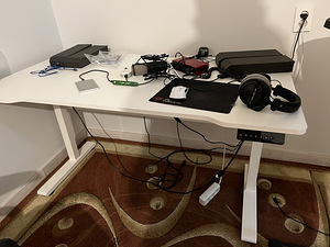 Deltaco Gaming DT410 reguleeritav laud (1 foto / 2)