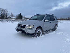 Mercedes-Benz ml400d 4wd (2 foto / 5)