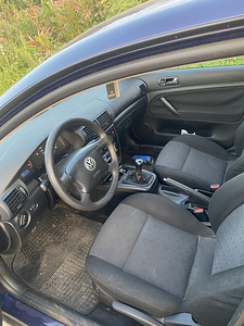 Volkswagen Passat (5 foto / 6)