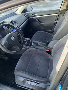 Volkswagen Jetta (7 фото из 9)