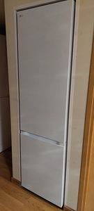 Köögimööbel + laud+ toolid (1 foto / 7)