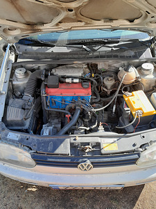 Volkswagen Golf (3 фото из 4)