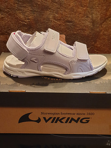 Viking sandaalid uued 32