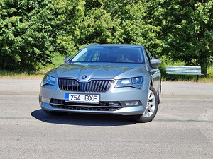 Skoda Superb Ambition Plus 1.4 TSi ACT ACC (1 foto / 12)
