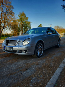 Mercedes- benz E350 (5 foto / 10)