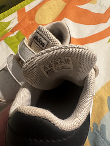 Adidas s. 23 (2 foto / 2)