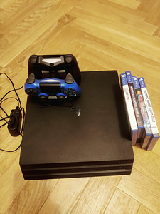 Playstation 4 pro (3 фото из 4)