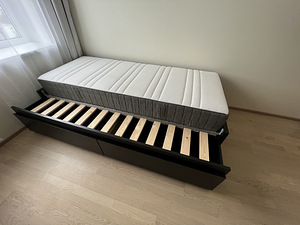 Ikea lisavoodikoha hoiukastiga voodi 90*200 (3 foto / 4)