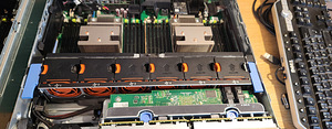 Dell R730 SFF 16 E5-2695 v4 Server (4 foto / 8)