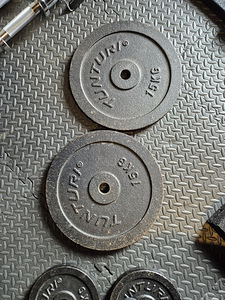Tunturi 2 x 32kg hantlid, kangid ja raskused 5 - 15kg (3 foto / 3)