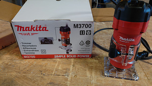 Makita m3700 фрезер (1 фото из 2)
