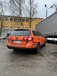 Volkswagen Passat b6 (5 foto / 6)