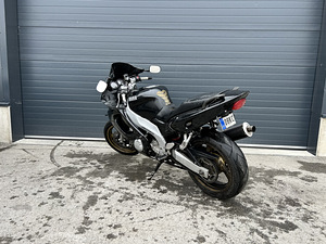 Yamaha YZF 600 R (4 foto / 4)