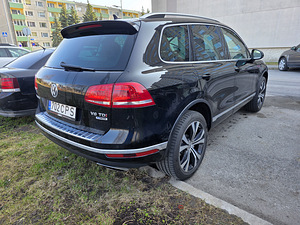 VW TOUAREG 3.0 ДИЗЕЛЬ 193KW 2015 Г. (6 фото из 11)