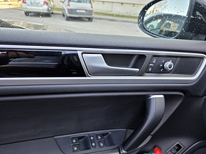 VW TOUAREG 3.0 ДИЗЕЛЬ 193KW 2015 Г. (3 фото из 11)