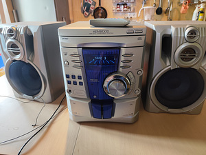 Muusika keskus Kenwood (1 foto / 4)