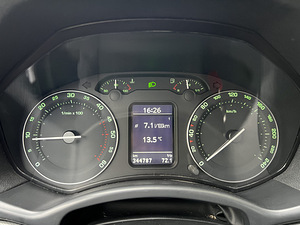 Skoda Octavia 1.9 77kw 2006 (9 foto / 14)