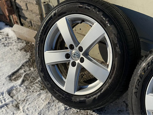 5x100 R16 Subaru литые диски + шины (4 фото из 4)