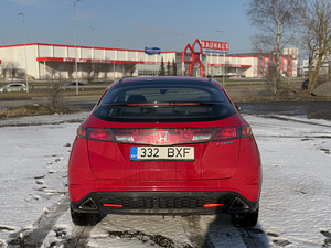 Honda Civic 2.2 103kw 2007 (3 foto / 8)