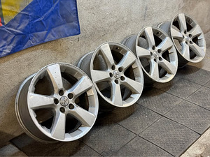 5x114,3 R18 Lexus/Toyota (4 фото из 4)