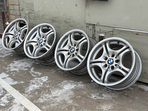 5x120 R17 Стиль 69 Оригинальные литые диски M-пакет (1 фото из 3)