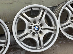 5x120 R17 Стиль 69 Оригинальные литые диски M-пакет (3 фото из 3)