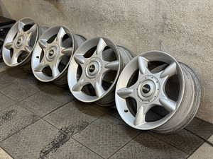 4x100 R16 оригинальные литые диски Mini Cooper (1 фото из 5)