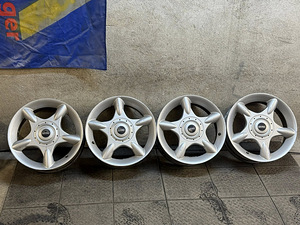 4x100 R16 оригинальные литые диски Mini Cooper (3 фото из 5)
