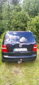 VW Touran (3 foto / 5)